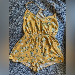 Small Kendal an Kylie romper.